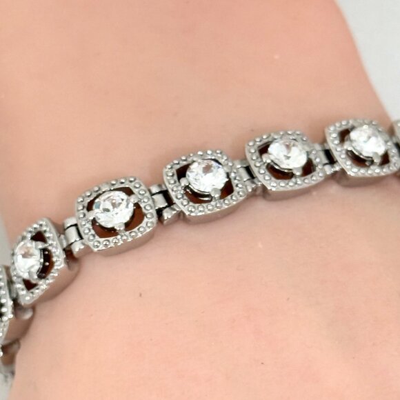 Swarovski Crystal Bracelet Silver-Tone Stainless Steel Adjustable - NWT - Picture 7 of 11
